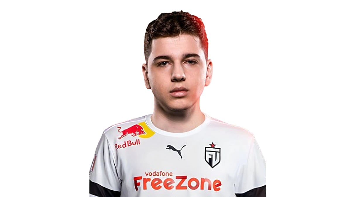 yetujey professional player portrait