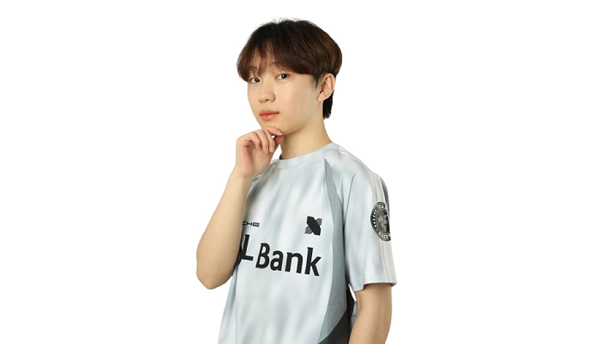 yong professional player portrait
